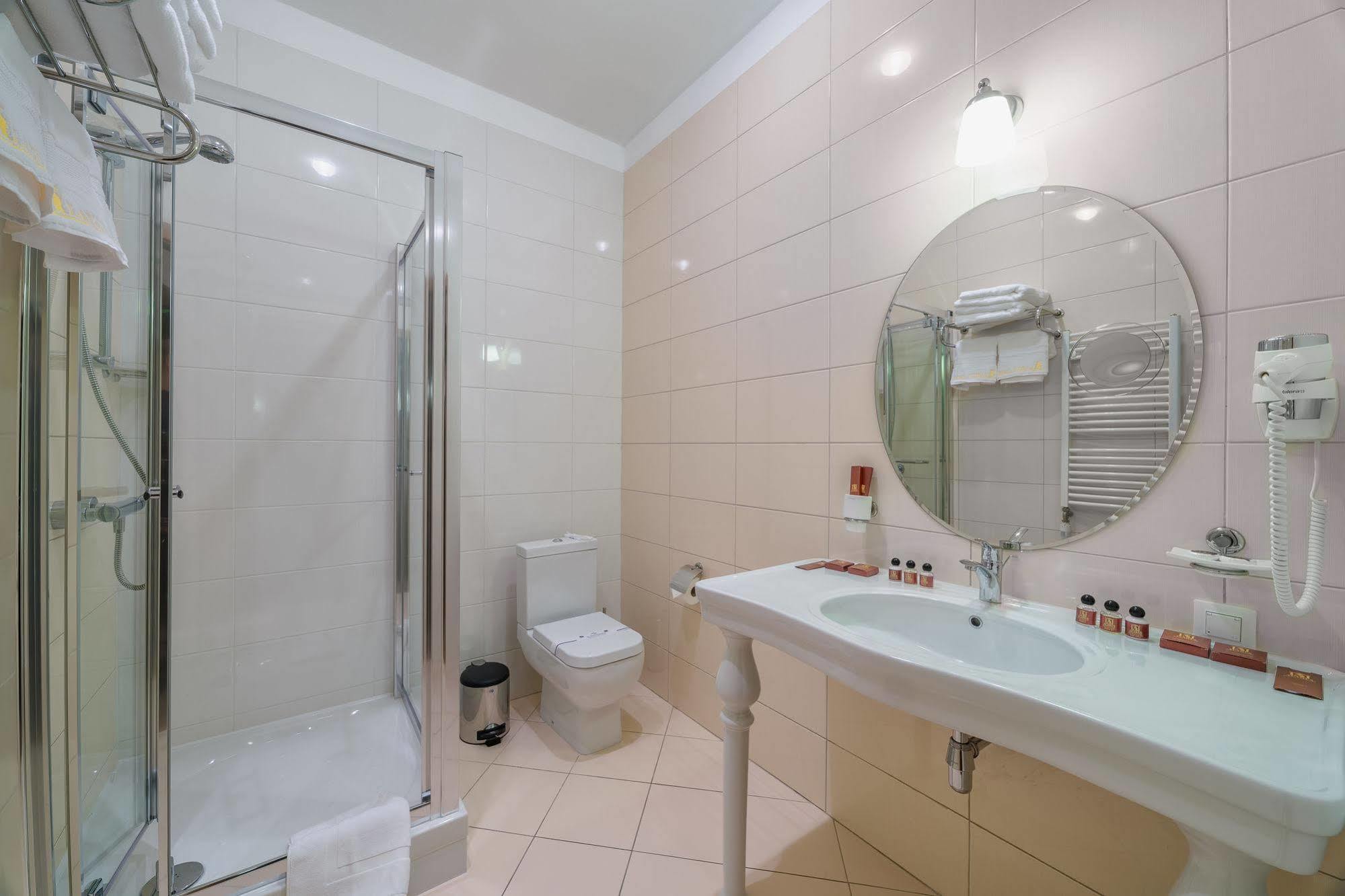 Alarus Luxe Hotel 敖德萨 外观 照片