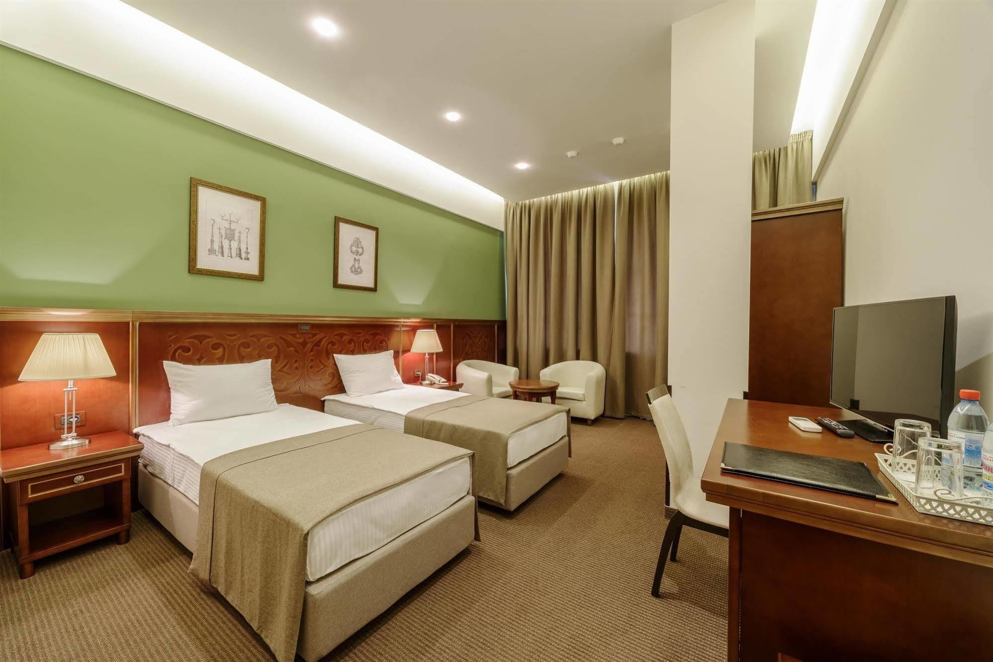 Alarus Luxe Hotel 敖德萨 外观 照片