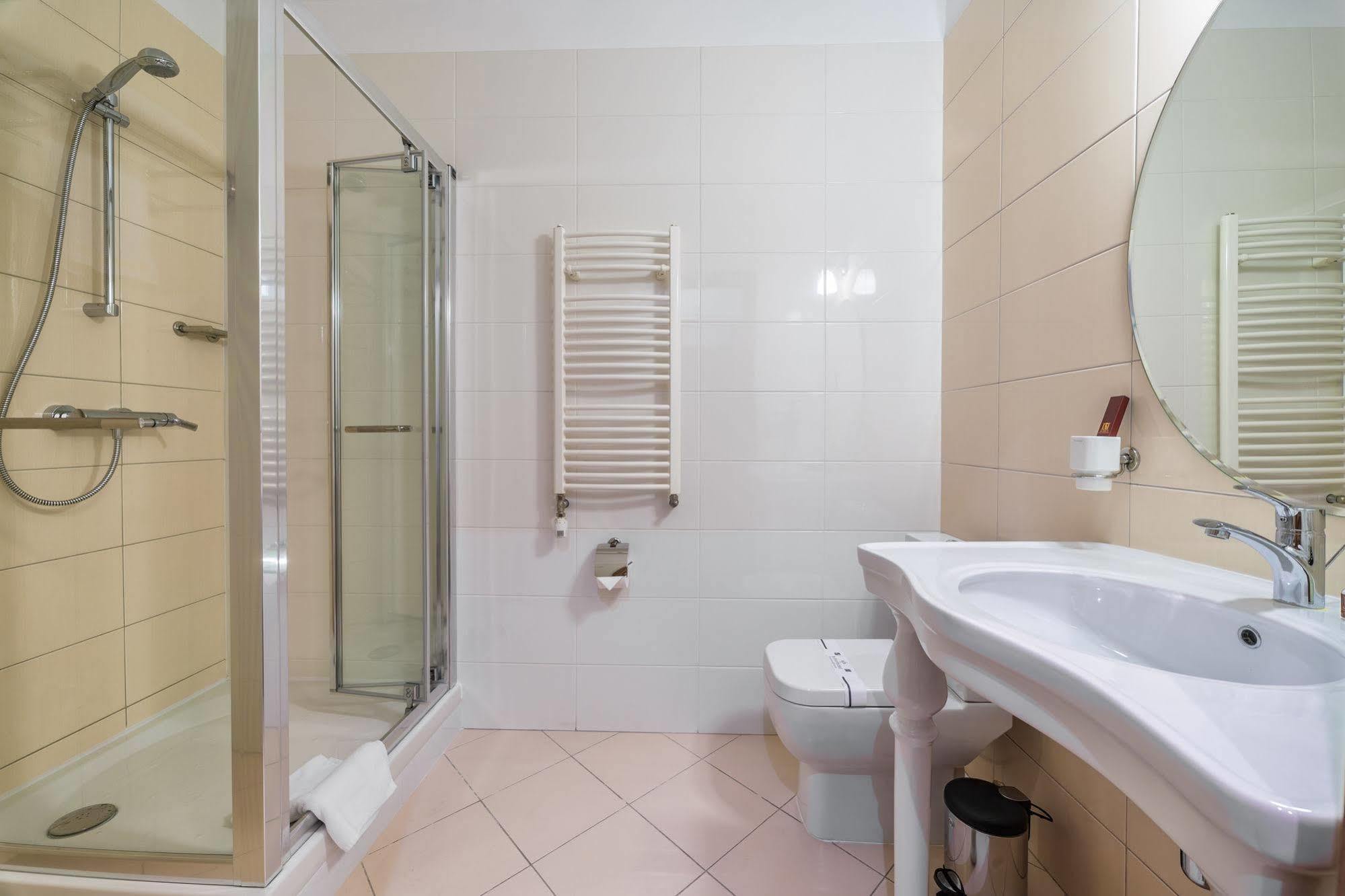Alarus Luxe Hotel 敖德萨 外观 照片